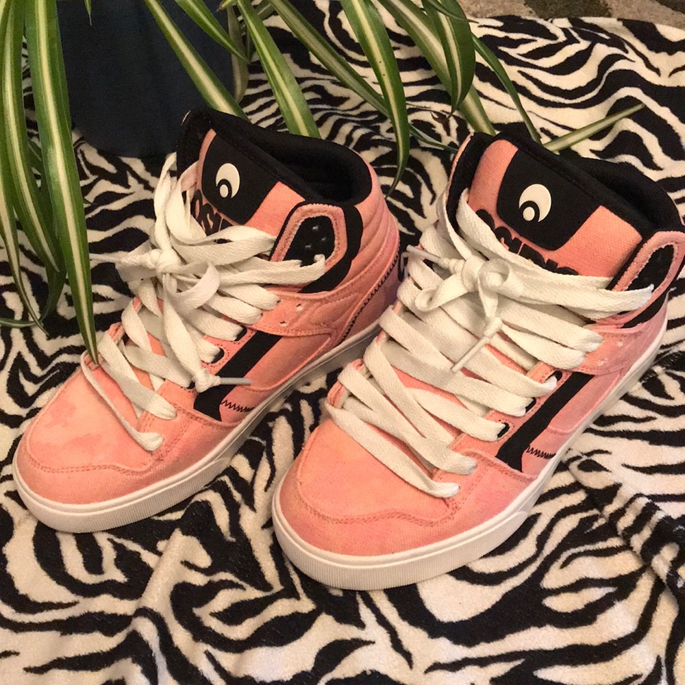 Osiris Pink/Fatigues skate shoes